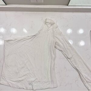 Final Touch Elegant White Top